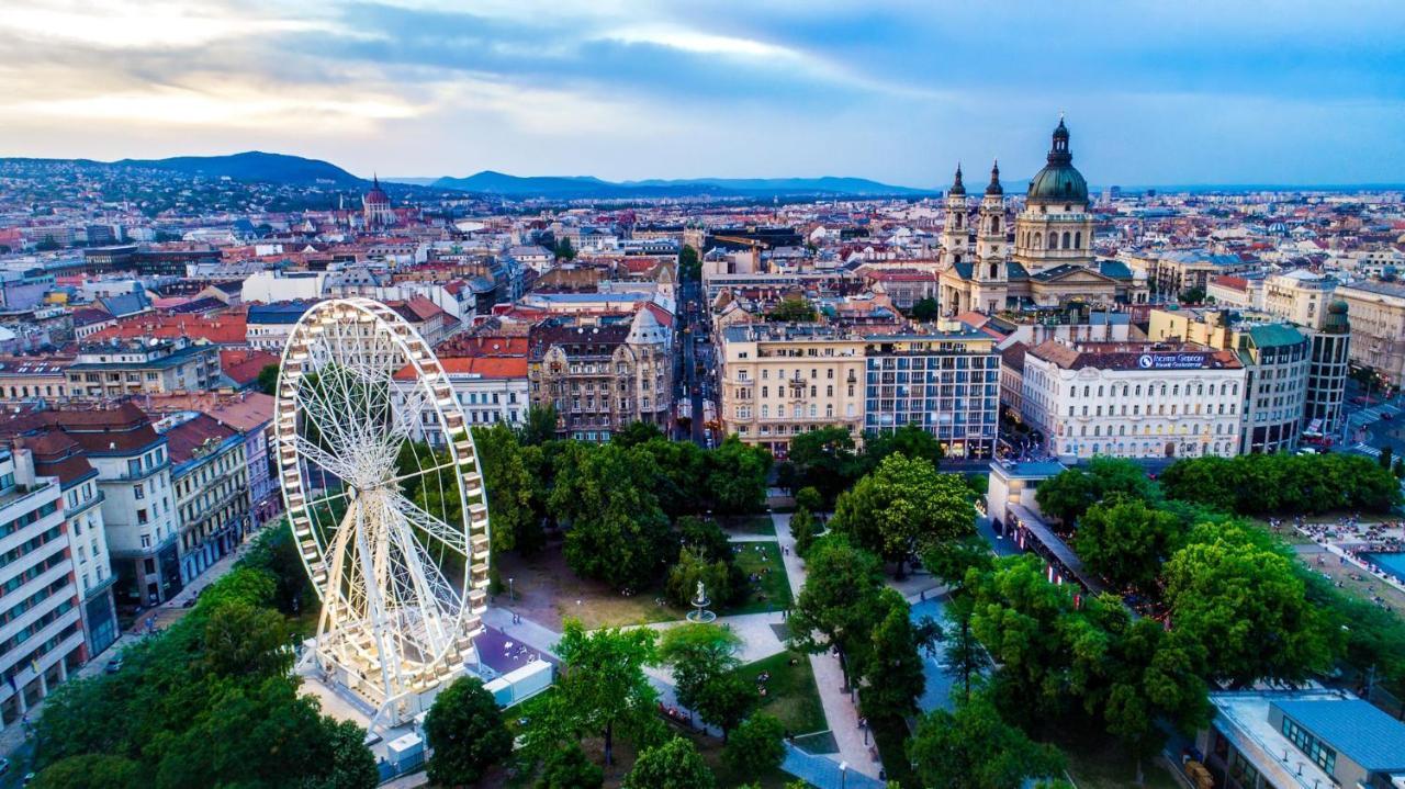Luxe, Historic Home Near Downtown Landmarks 19Th Century Budapešť Exteriér fotografie