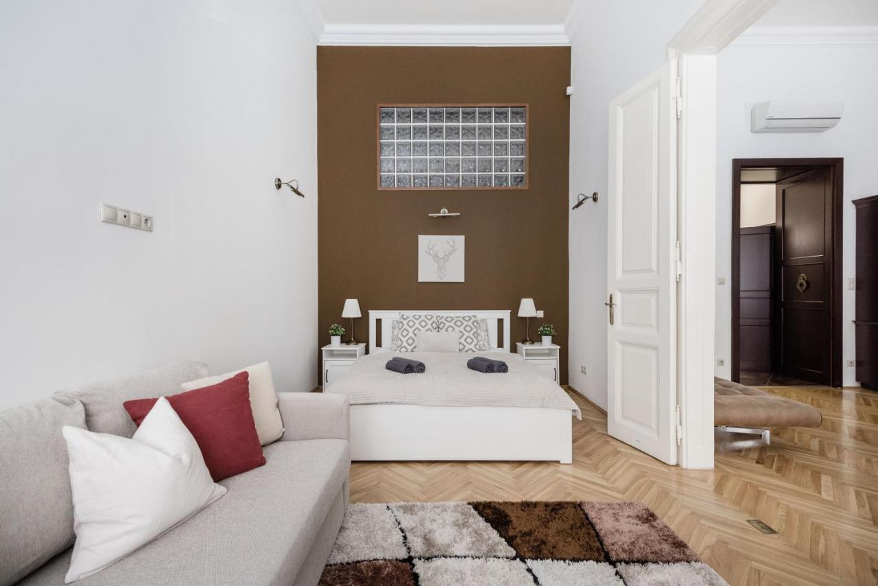 Luxe, Historic Home Near Downtown Landmarks 19Th Century Budapešť Exteriér fotografie